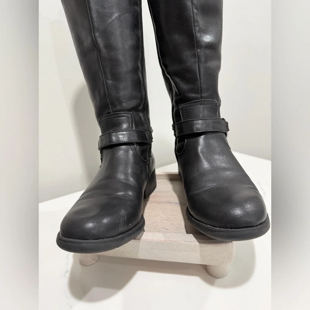 Life Stride Size 5 Black Over the Knee Boots